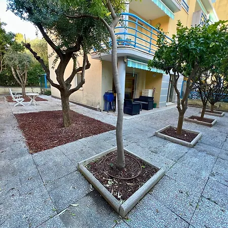Magnificent With Garden On The *