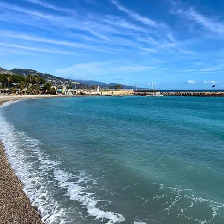 Magnificent With Garden On The